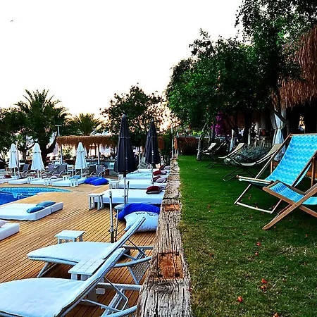 Moon Beach يالِكافاك
